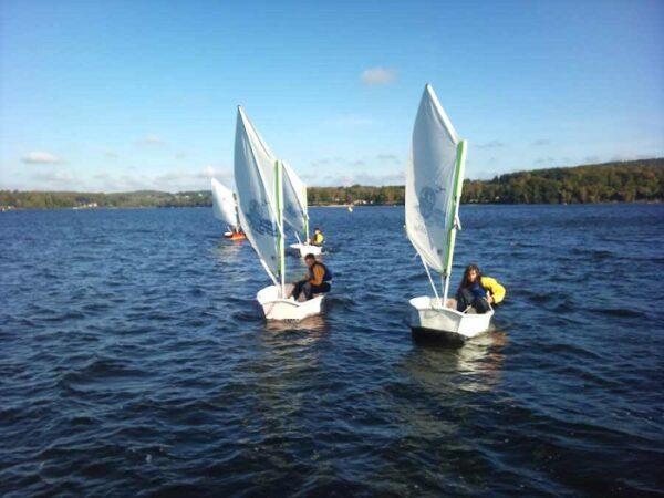location optimist au lac des settons avec activital