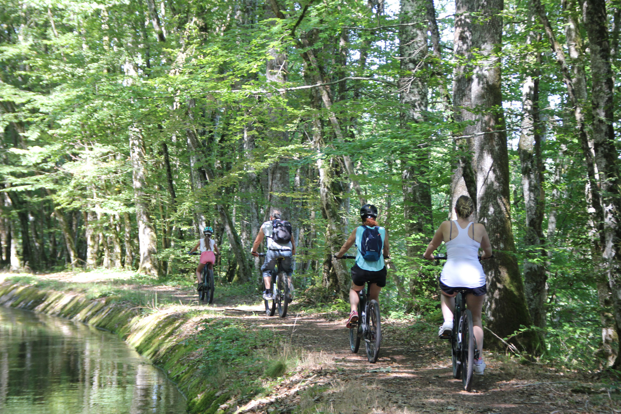 Le canal et ses affluents en vélo