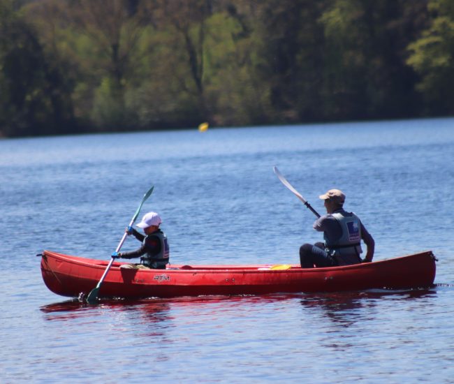 Location de Canoë 4 places sur le lac des Settons