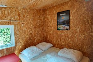 Hébergement en cabane accessible aux PMR au lac des Settons, Morvan