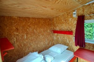 Hébergement en cabane accessible aux PMR au lac des Settons, Morvan