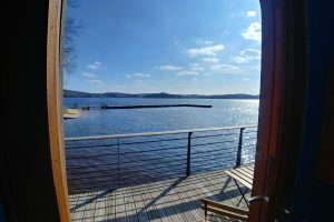 Hébergement dans une chambre cabine, au dessus du lac des Settons, Morvan
