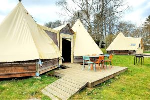 Hébergement en Tipi de 6 places au lac des Settons, Morvan