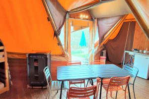 Hébergement en Tipi de 6 places au lac des Settons, Morvan