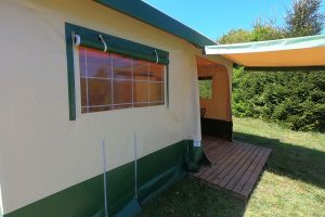 Hébergement en tente camping au lac des Settons, Morvan.