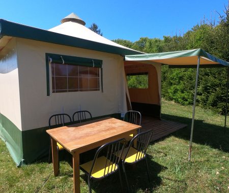 Hébergement en tente camping au lac des Settons, Morvan.