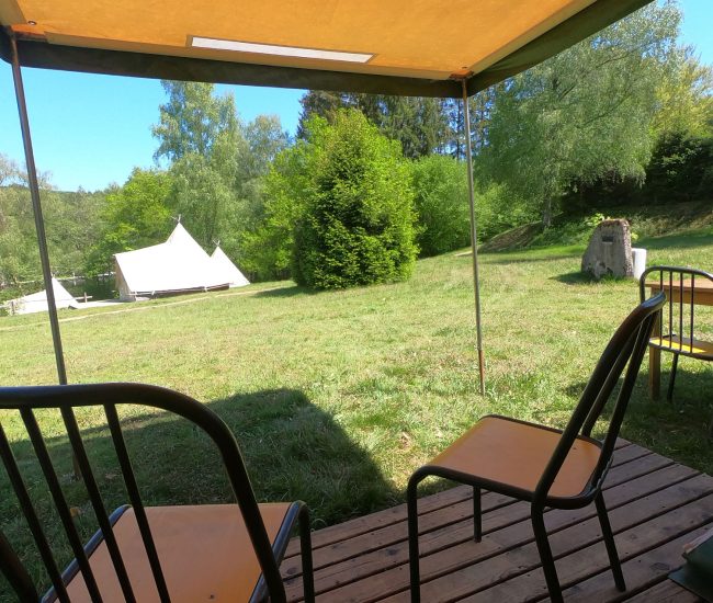 Hébergement en tente camping au lac des Settons, Morvan.
