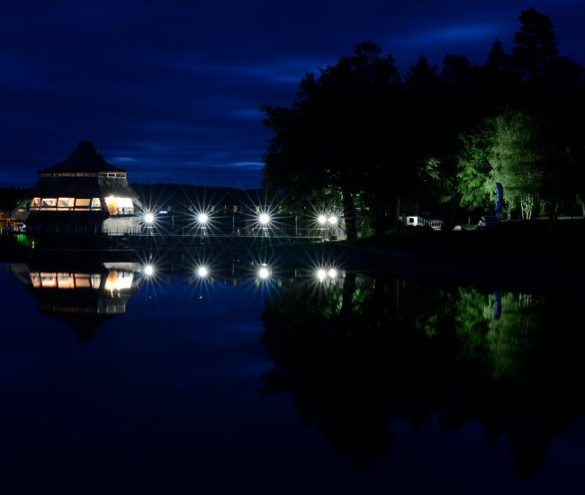 Restaurant La Pagode au domaine Activital au lac des Settons