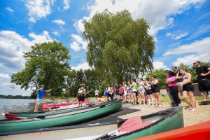 Séjour estival au lac des Settons, pour les centres sociaux, au domaine Activital