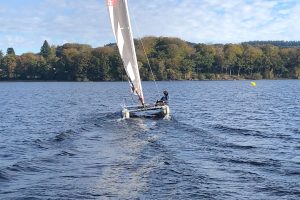 Séjour Initiation à la voile sur le lac des Settons
