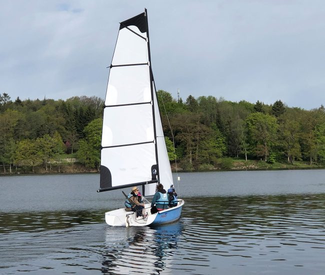 Séjour voile en famille sur le lac des Settons