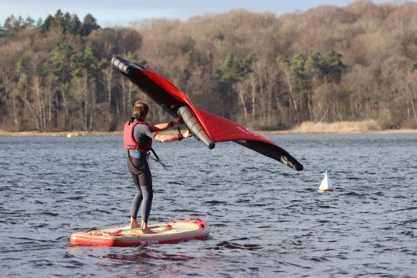 Séjour Wing-foil et e-foil sur le lac des Settons